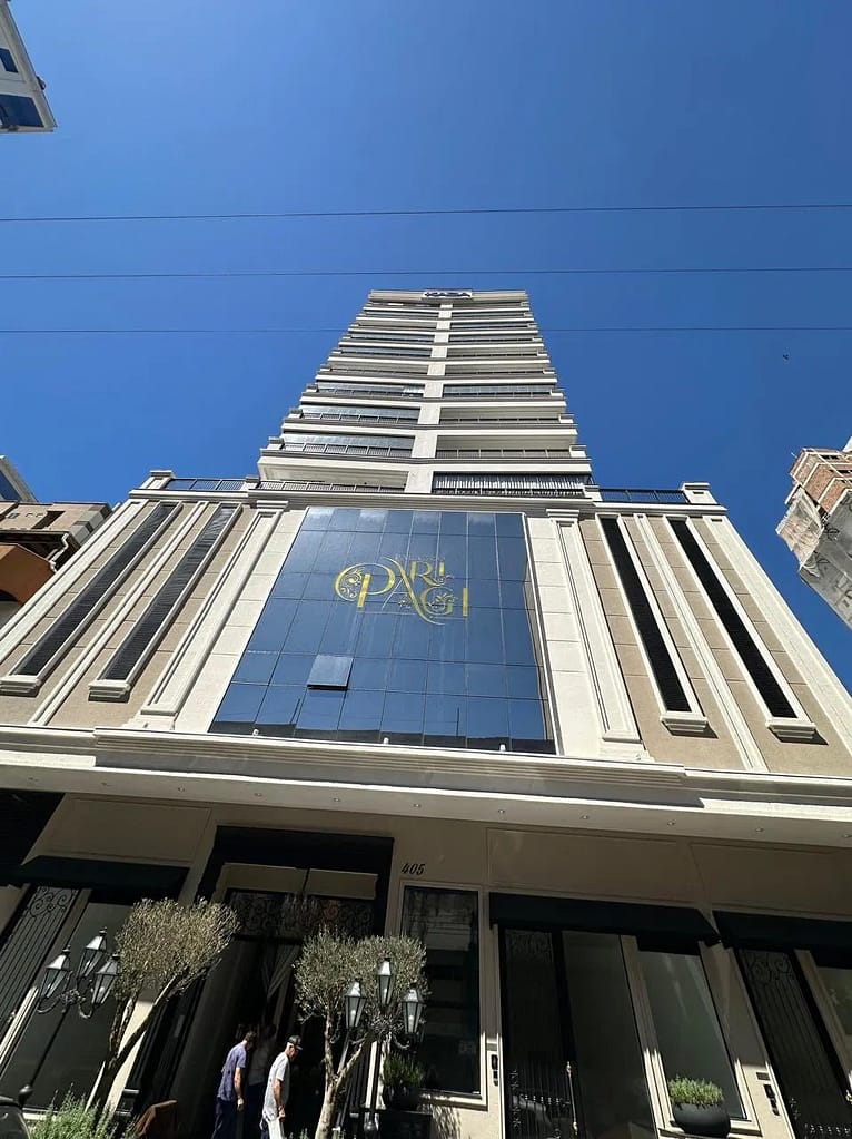 V10118- Palazzo Parigi, 3 suítes , Meia Praia, Itapema - SC
