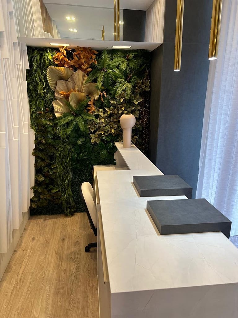 V10070 - Arcos da Lapa, sala comercial, mobiliada, Meia Praia, Itapema