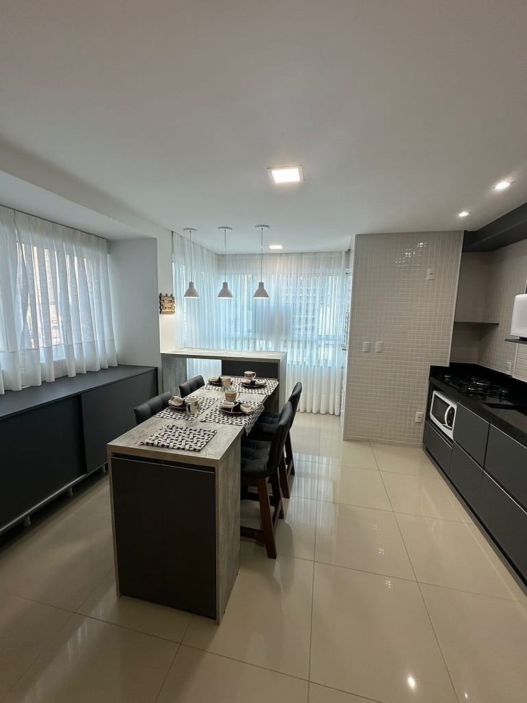 V10080 - Felicitá, 2 dormitórios, Mobiliado, Meia Praia, Itapema.