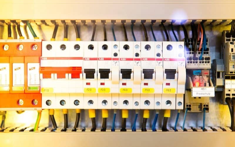 Será que a instalação elétrica que tenho hoje será suficiente para as necessidades futuras? 2 Será que a instalação elétrica que tenho hoje será suficiente para as necessidades futuras?